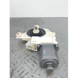 Motorino alzacristallo anteriore destra Mercedes Classe A W176 A180 cod 0130822691  1673531614832