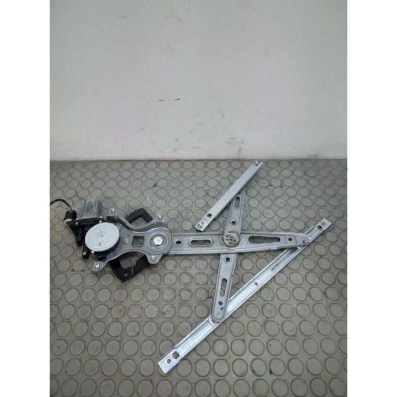 Motorino alzavetro ant dx Hyundai i20 dal 2007 al 2013 cod 98820-1j100  1689086101512