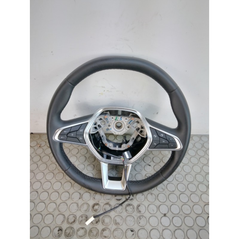 Volante sterzo Renault Captur dal 2019 in poi II serie cod 484002607r 34268120d  1697551266086