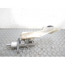 Vaschetta pompa liquido freni Mazda 3 dal 2003 al 2009 cod 03350886441  1698325677473