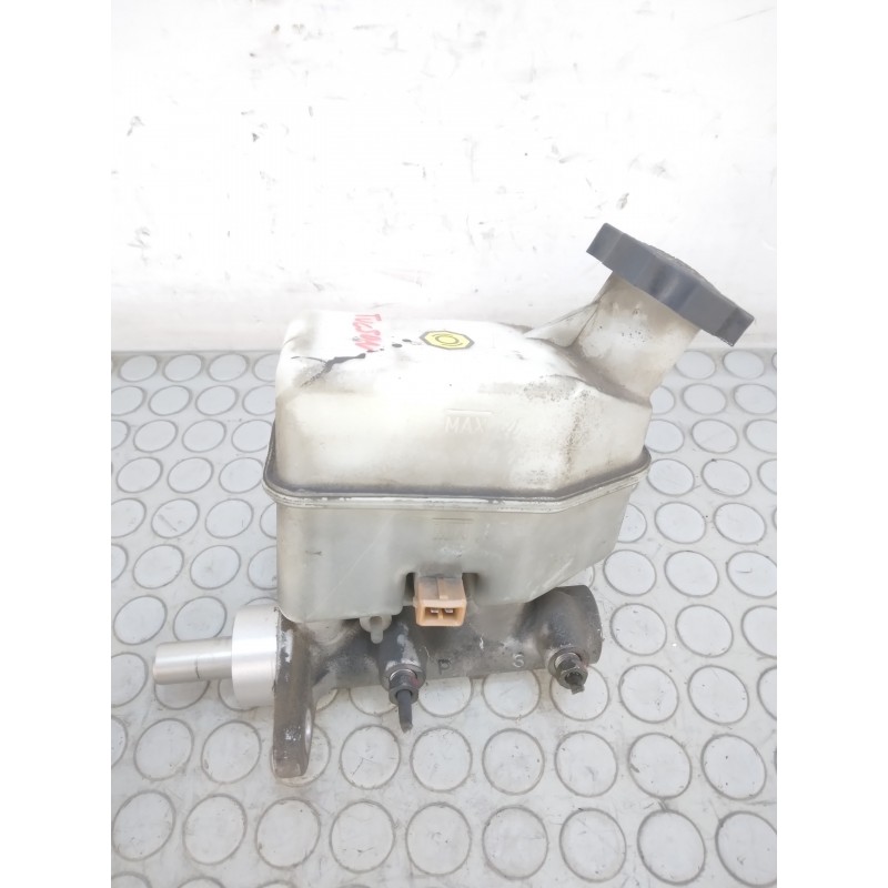 Vaschetta pompa liquido freni Hyundai Tucson dal 2004 al 2010  1700132984115