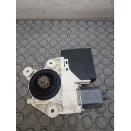 Motorino alzavetro post dx Ford Focus II serie dal 2004 al 2011 cod 5wk11575j 0130822218  1700492168972