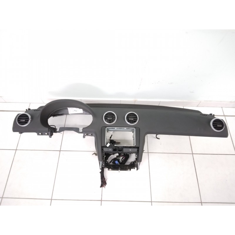 Cruscotto plancia completo di airbag lato passeggero Audi A3 Sportback dal 2003 al 2008 cod 8p1857067  1703159576424