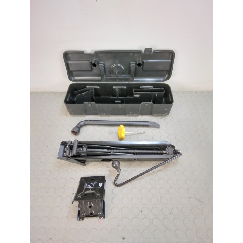 Cassetta kit Crick completo di chiave Land Rover Freelander Td4 dal 2001 al 2006 cod kar000020xxx  1703691279777