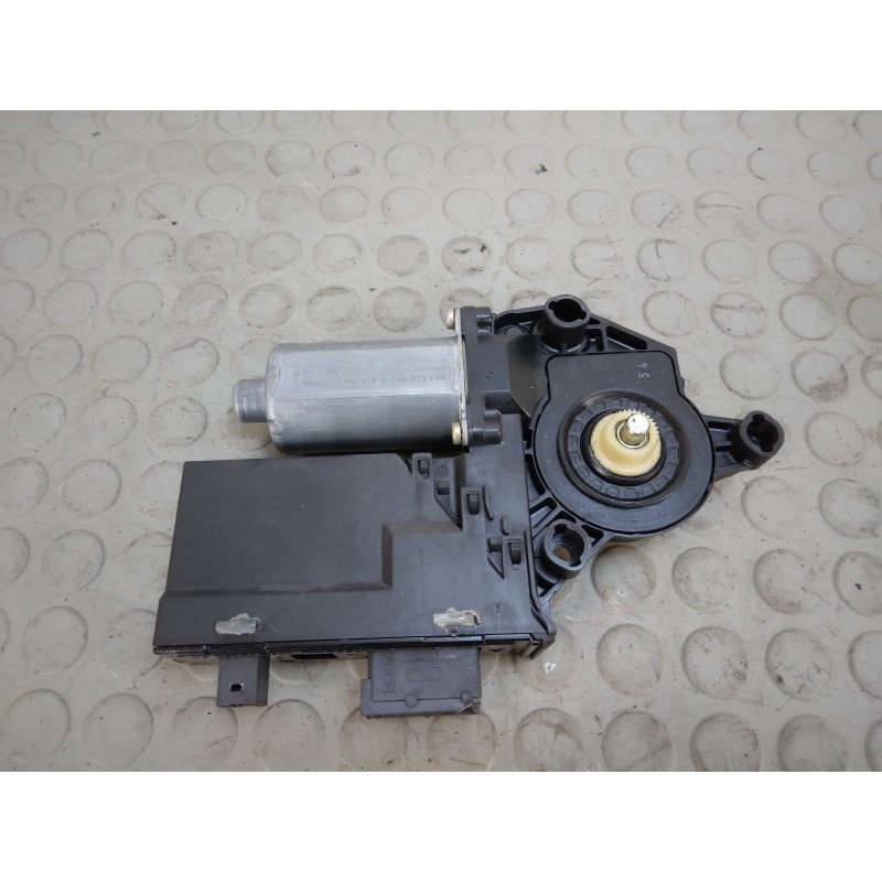 Motorino alzavetro ant dx Peugeot 307 berlina dal 2001 al 2005 cod 0130821766 9637131180  1703867303732