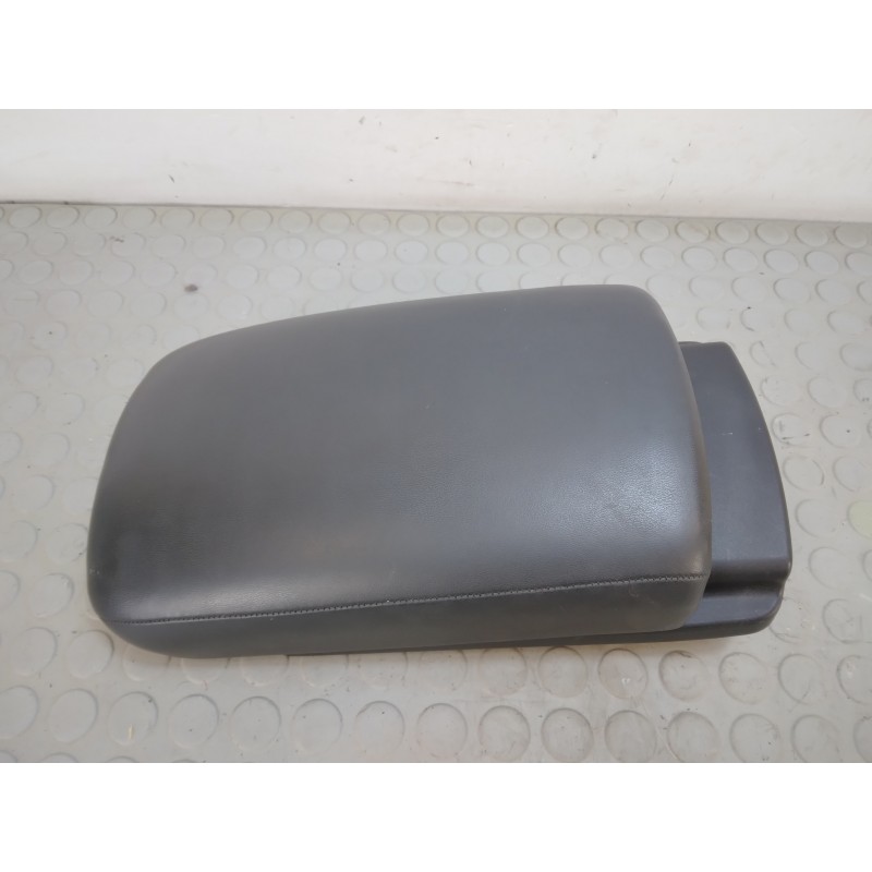 Bracciolo poggiabraccio Nissan Qashqai dal 2006 al 2014 I serie cod 9692050a01  1704968449206