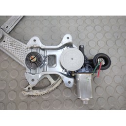 Motorino alzavetro ant dx Toyota Yaris I serie dal 1999 al 2005 5porte cod 85710-52030  1708075963990