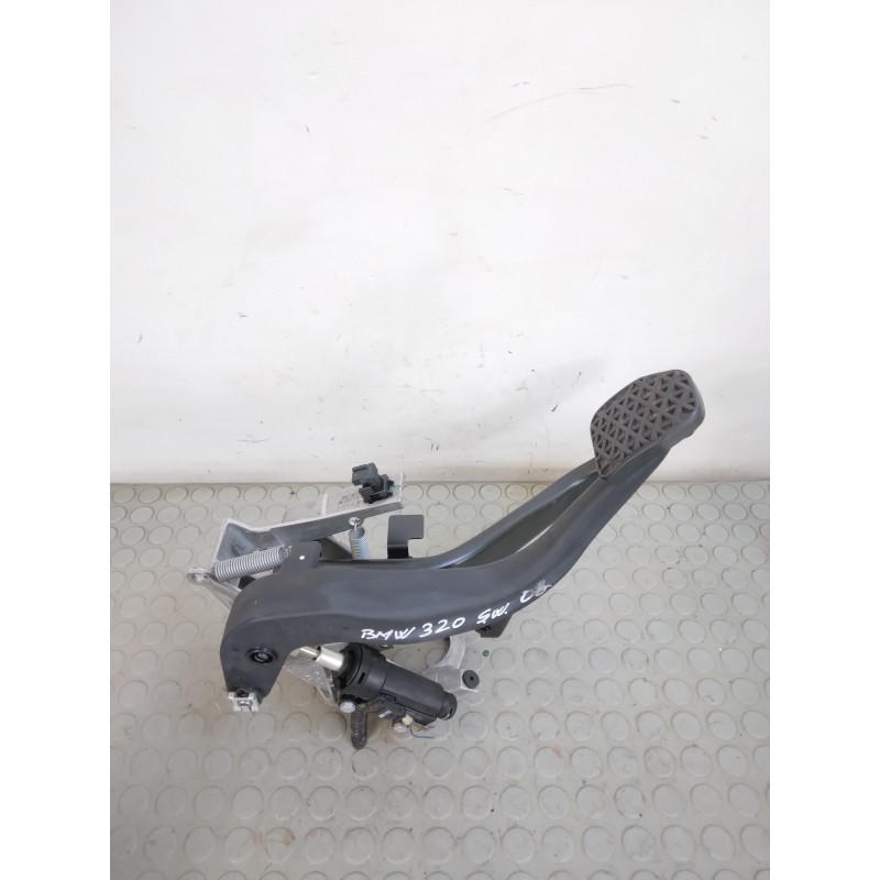 Pedaliera pedale freno e frizione Bmw Serie 3 E90 touring dal 2005 al 2013 cod 35002283725-01  1714473471043