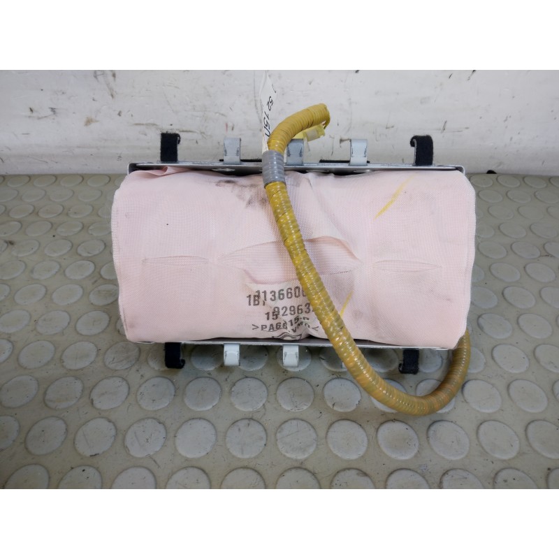 Airbag lato passeggero ant dx Toyota Yaris II serie dal 2004 al 2011 cod 1136606  1716391506906