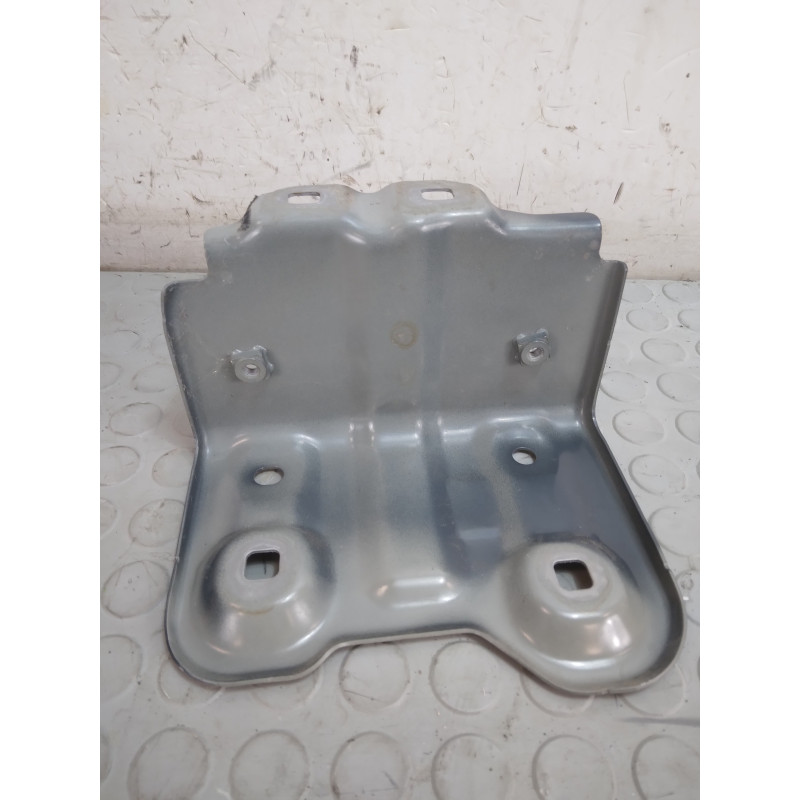 Supporto staffa montaggio parafango sinistro Renault Captur dal 2019 al 2024 cod 663518628r  1741360714938