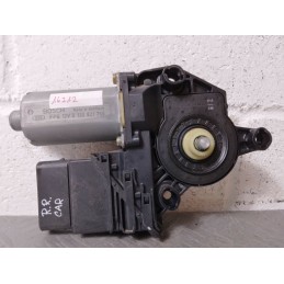 MOTORINO ALZAVETRO ALZACRISTALLO ANT. DX VW GOLF 4 DEL 2000  2400000067184