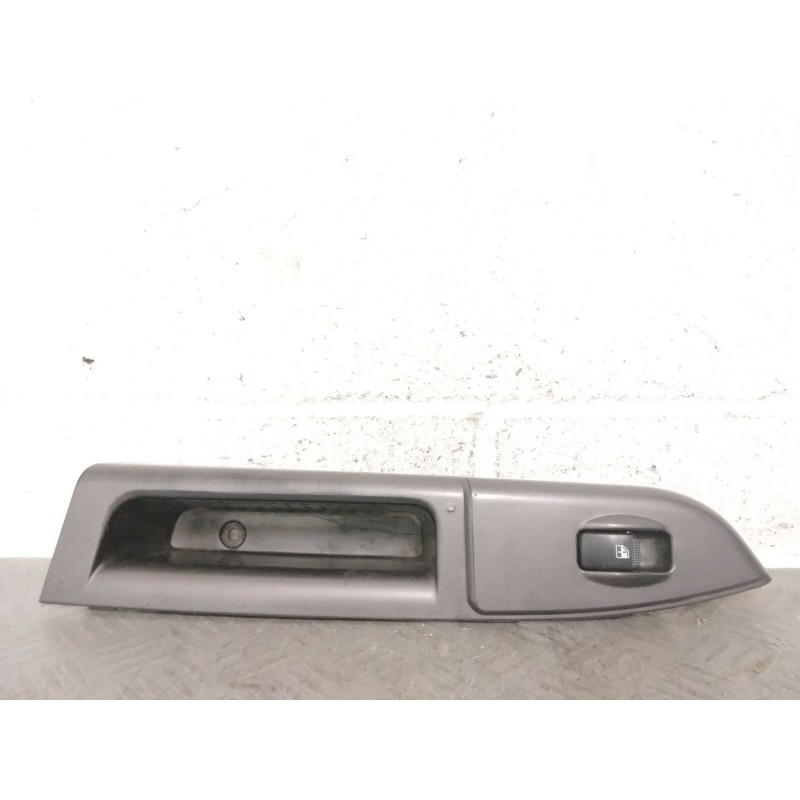 PULSANTIERA ALZAVETRO ALZACRISTALLO ANT DX HYUNDAI GETZ DEL 2003 93580-1C000  2400000110484