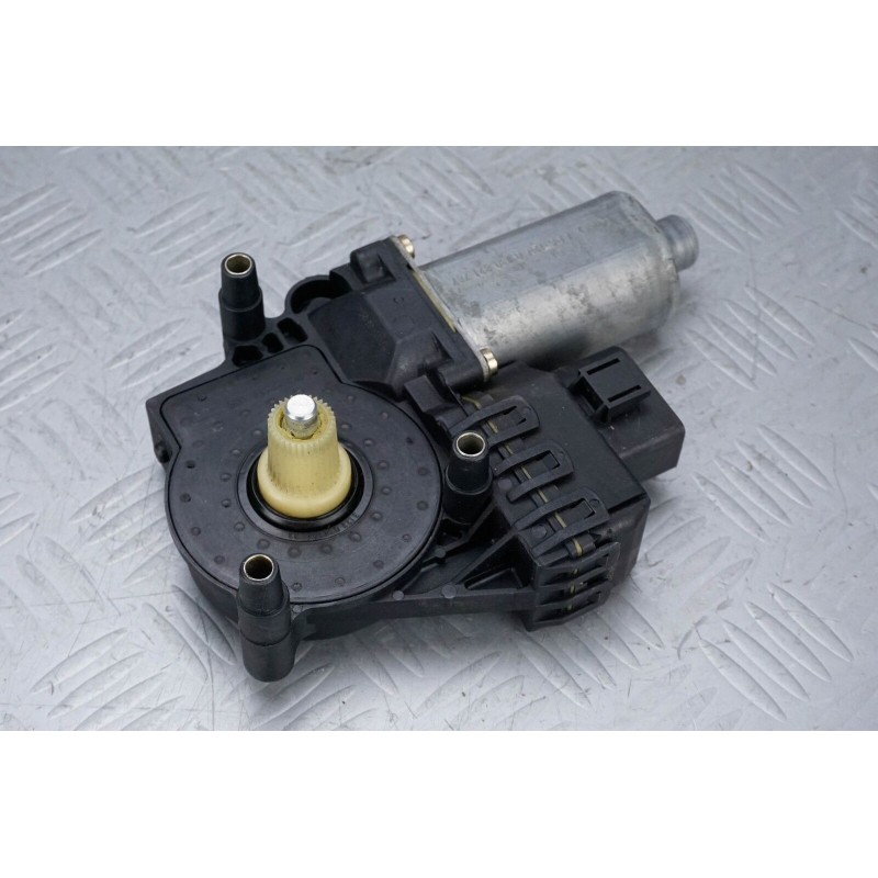 MOTORINO ALZAVETRO ALZACRISTALLO POST SX AUDI A4 BERL ANNO 94-00 COD 103124-XXX  2400000009103