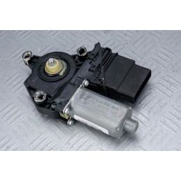 MOTORINO ALZAVETRO ALZACRISTALLO POST DX VW GOLF V S ANNO 03-09 COD 0130821430  2400000009102